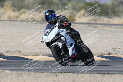 media/Dec-04-2025-Racers Edge (Thu) [[5ebc9f124d]]/3-B Group/1-Session 1 (Turn 7)/